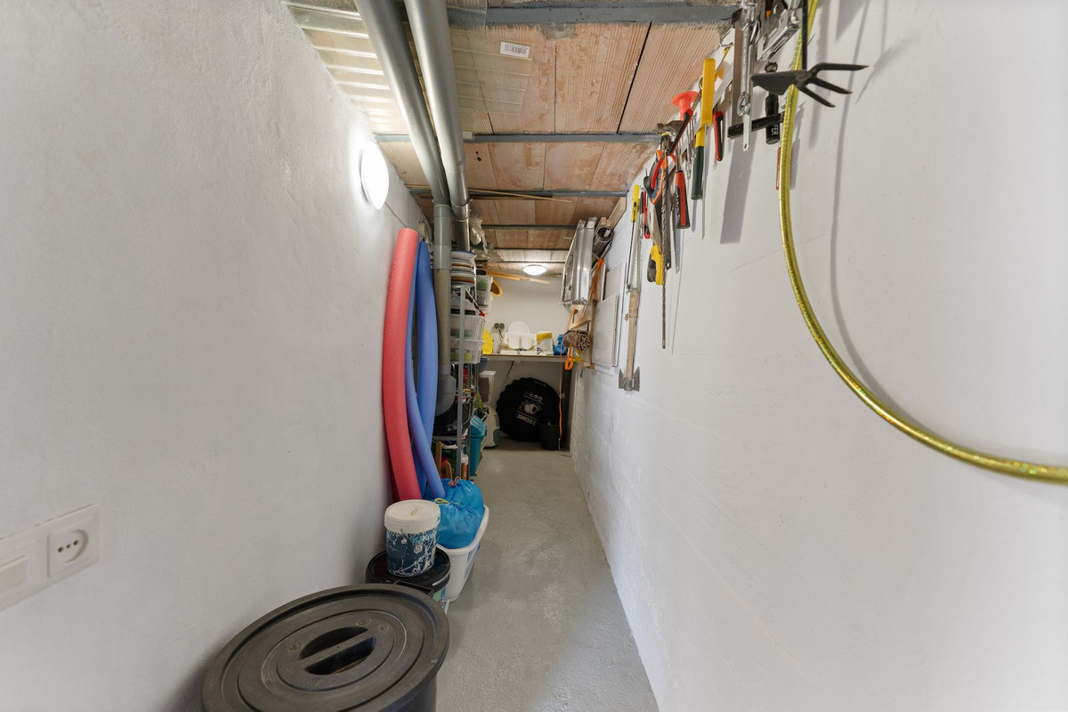 2f736df9a6110c8a17eb3b27777e12d0 - 23