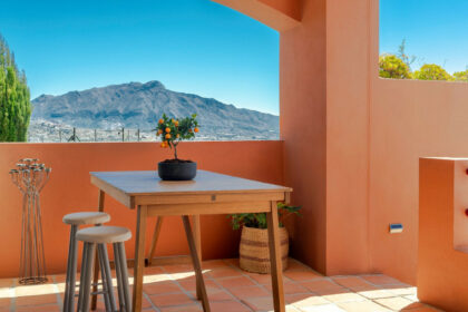 2f9cfa294bbc59b247fa3fb1b53f4b5b - 1