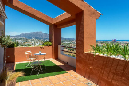 2f9cfa294bbc59b247fa3fb1b53f4b5b - 19