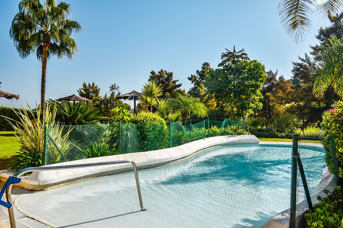 2fc027a92fc2f1948f0a1262b3c87011 - 20