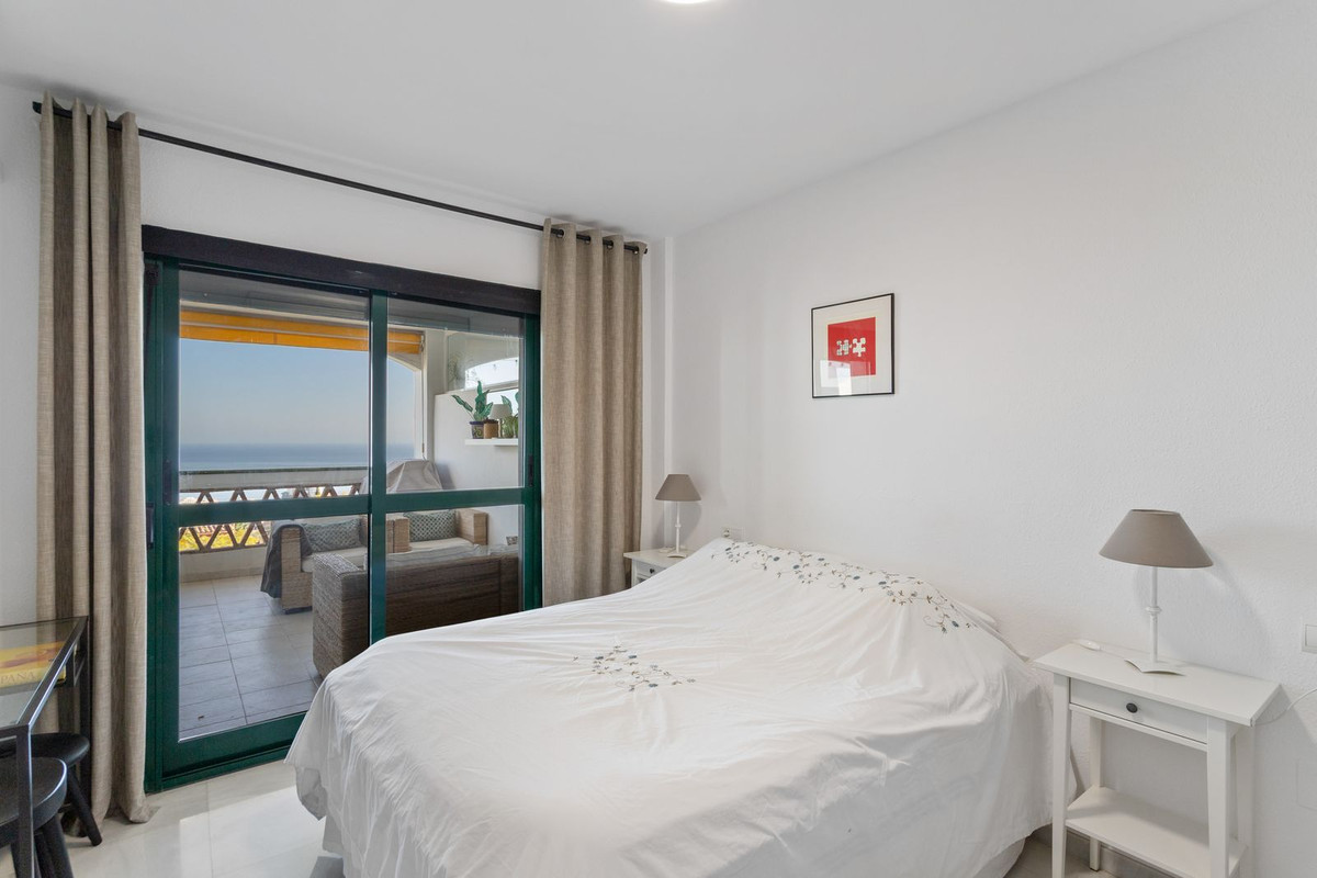 2ff47152906711088c9f1cb8916b3f1e - 12