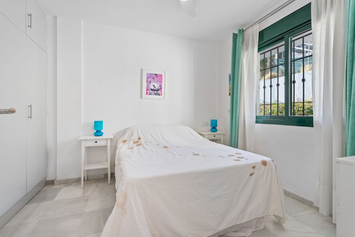 2ff47152906711088c9f1cb8916b3f1e - 14