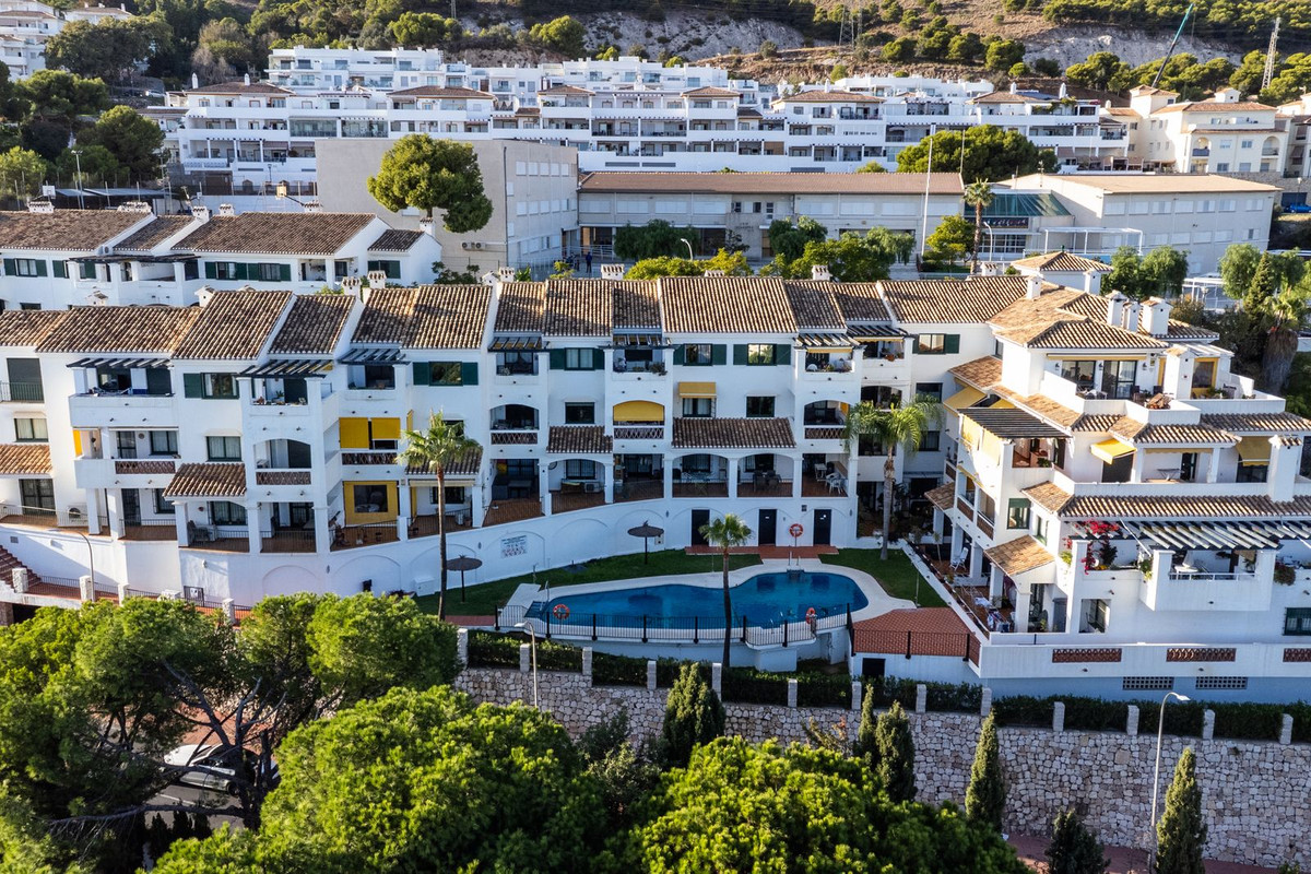 2ff47152906711088c9f1cb8916b3f1e - 19