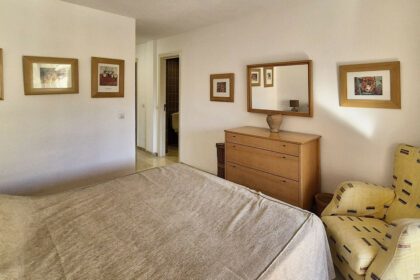 3045082f6e116a26bee21a9a5a85cb46 - 12