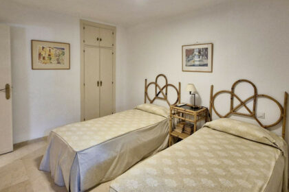 3045082f6e116a26bee21a9a5a85cb46 - 14