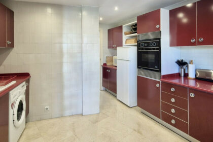 3045082f6e116a26bee21a9a5a85cb46 - 17