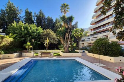 3045082f6e116a26bee21a9a5a85cb46 - 19