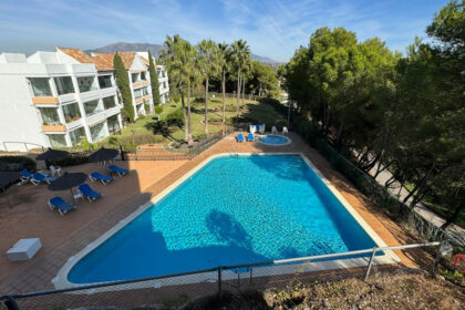 305489f79bc906681f74513264536781 - 1