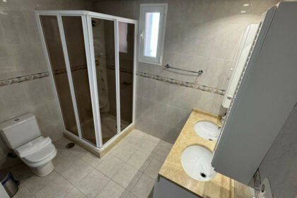 305489f79bc906681f74513264536781 - 17