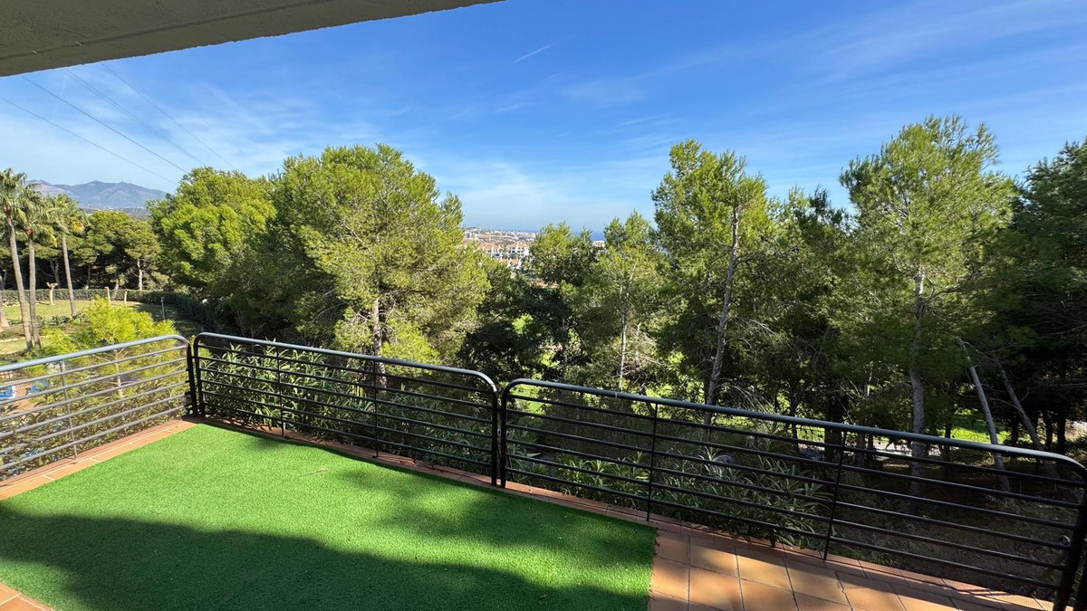 305489f79bc906681f74513264536781 - 24