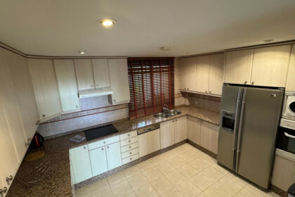 305489f79bc906681f74513264536781 - 4