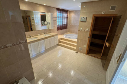 305489f79bc906681f74513264536781 - 6