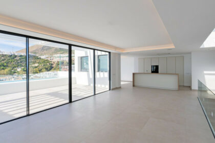 3071d5c9550c30d405d5cc4616080d98 - 12