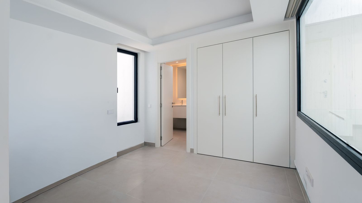 3071d5c9550c30d405d5cc4616080d98 - 17