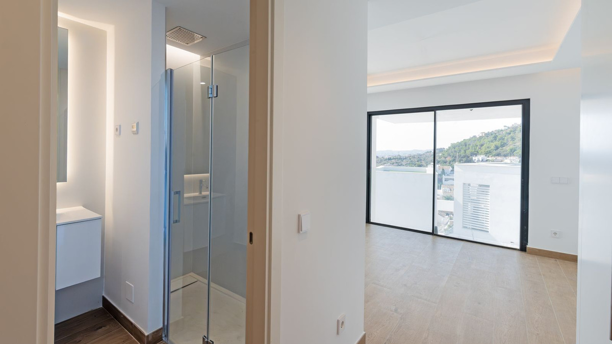 3071d5c9550c30d405d5cc4616080d98 - 24