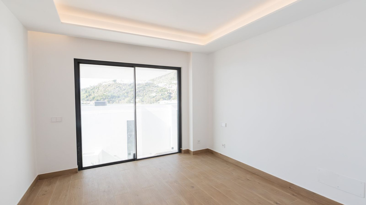 3071d5c9550c30d405d5cc4616080d98 - 28