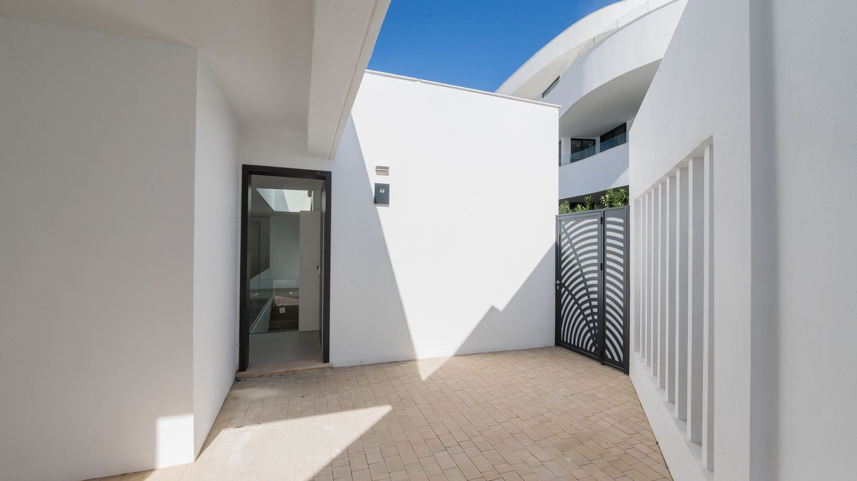 3071d5c9550c30d405d5cc4616080d98 - 39