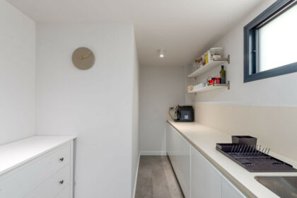 308cf77a4fdd2623ce4ea3c4c574d080 - 18