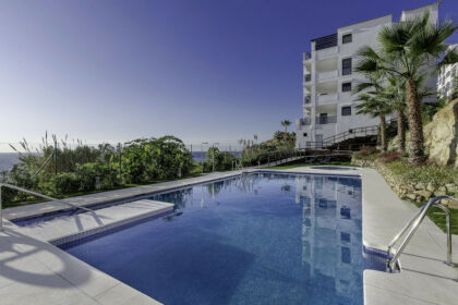 308cf77a4fdd2623ce4ea3c4c574d080 - 33