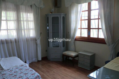 30a5217c62b7bcac26c6ea42575f3e95 - 28