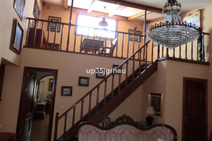 30a5217c62b7bcac26c6ea42575f3e95 - 7