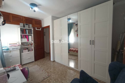 30b12638672b606b89b0a9474307e91a - 12