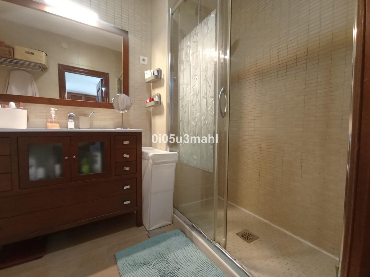 30b12638672b606b89b0a9474307e91a - 15