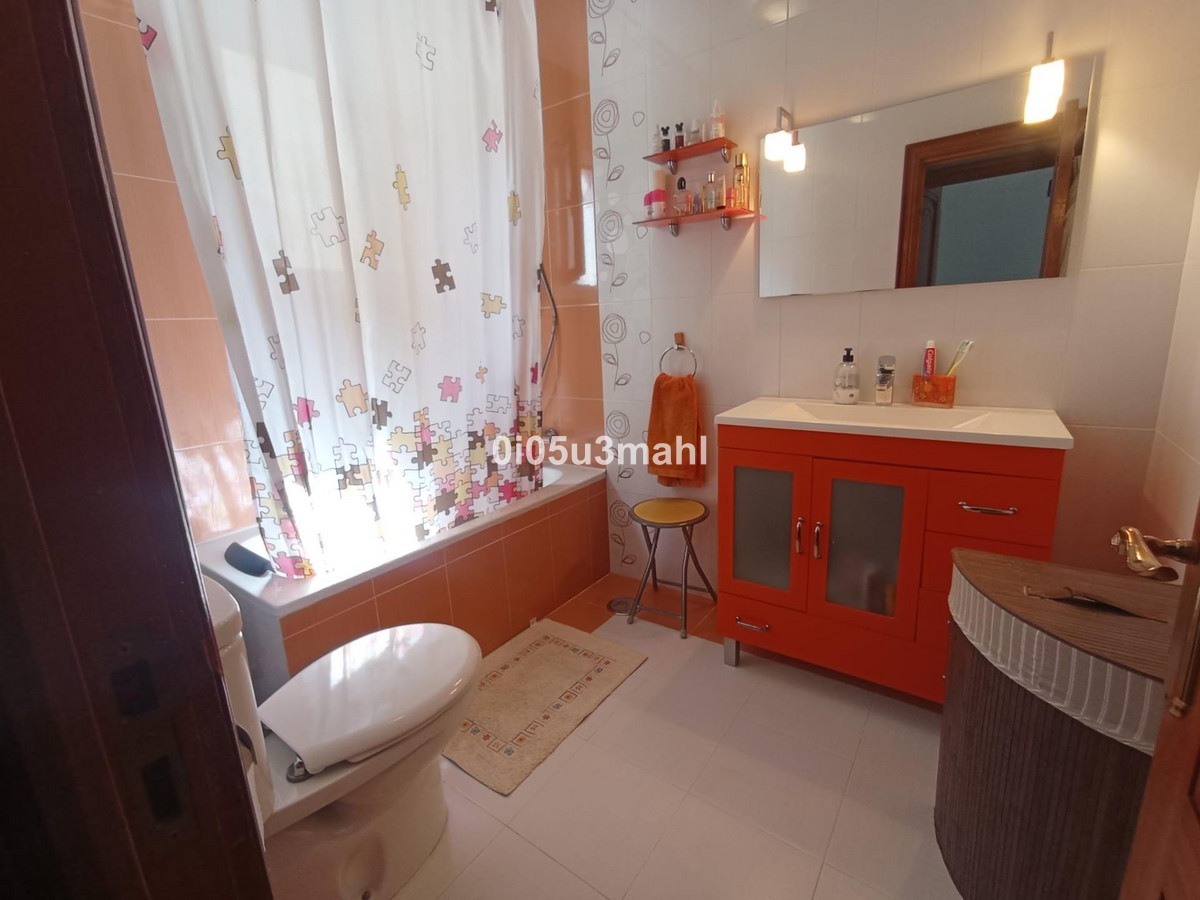 30b12638672b606b89b0a9474307e91a - 22