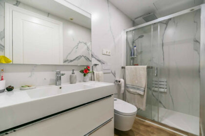 330f9d18aef19367fcce0f844764a7e8 - 16