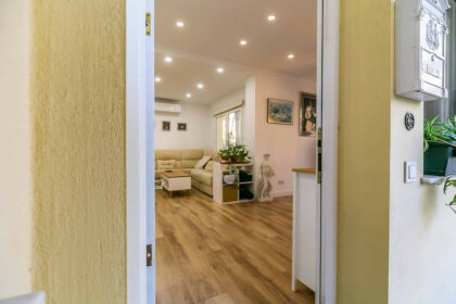 330f9d18aef19367fcce0f844764a7e8 - 2