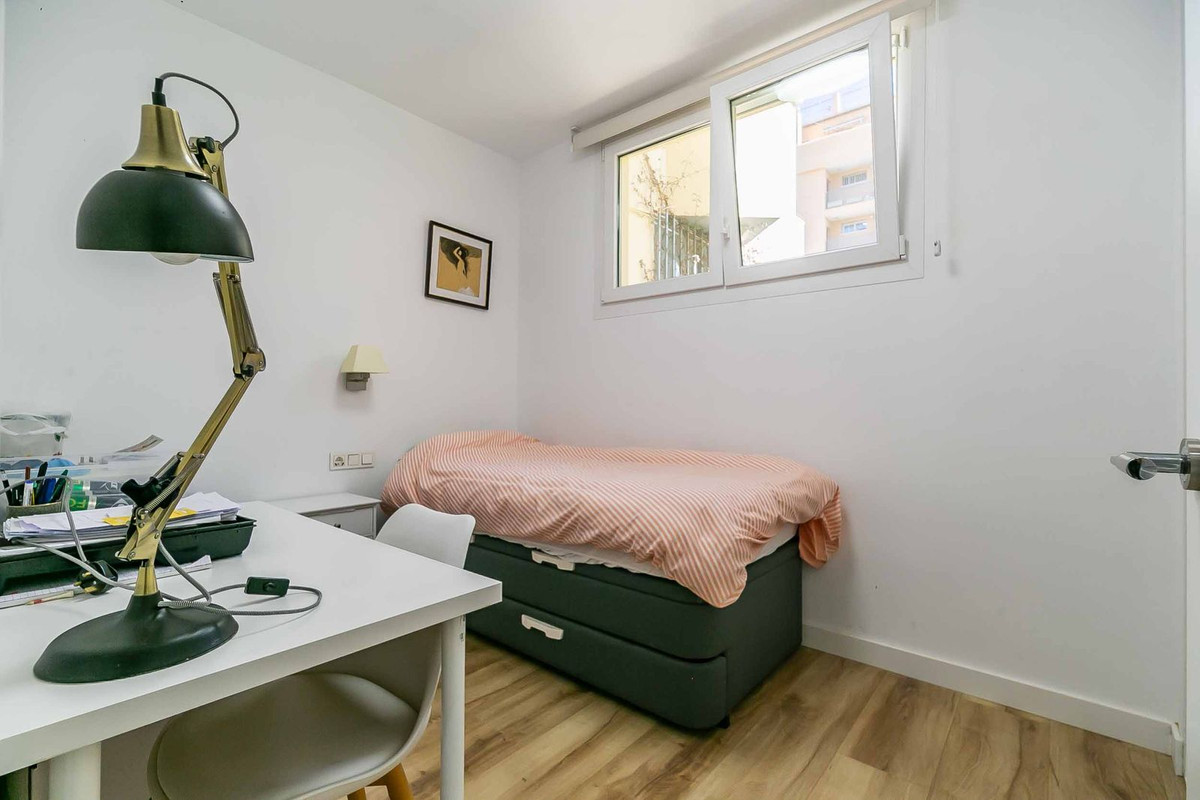 330f9d18aef19367fcce0f844764a7e8 - 20