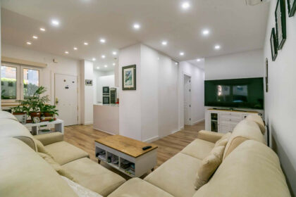 330f9d18aef19367fcce0f844764a7e8 - 9