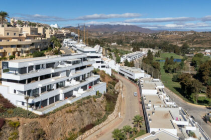 332c22dc37420477223f14905d4ef0af - 23