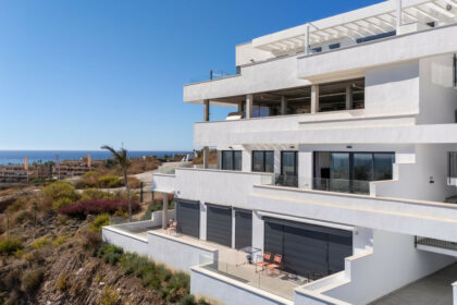 332c22dc37420477223f14905d4ef0af - 24