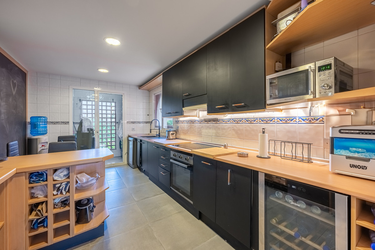 335522fd8a8a99e1ff310fa371f6031b - 12