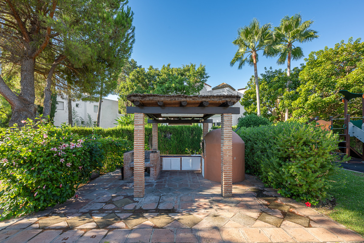 335522fd8a8a99e1ff310fa371f6031b - 28