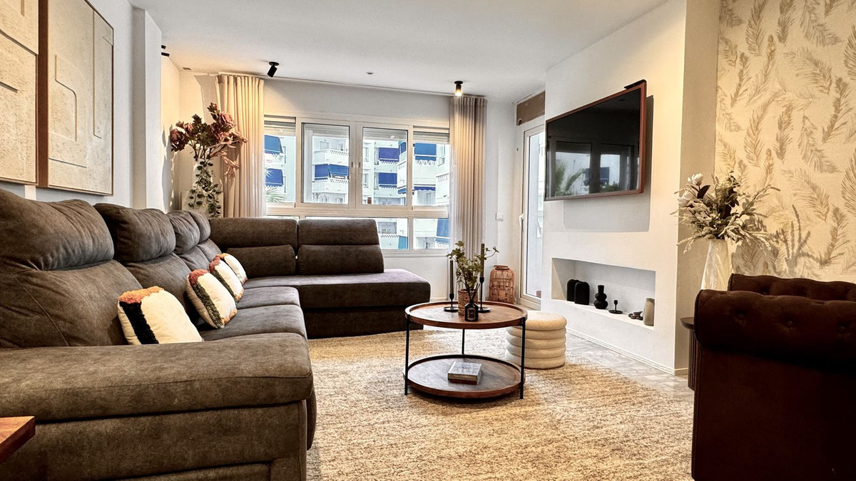 335e8c9b771f051dc787b9e6e781c119 - 1