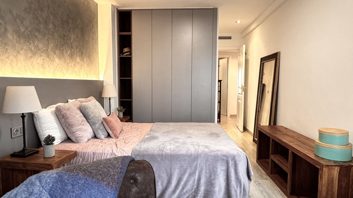 335e8c9b771f051dc787b9e6e781c119 - 12