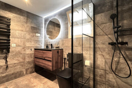 335e8c9b771f051dc787b9e6e781c119 - 16