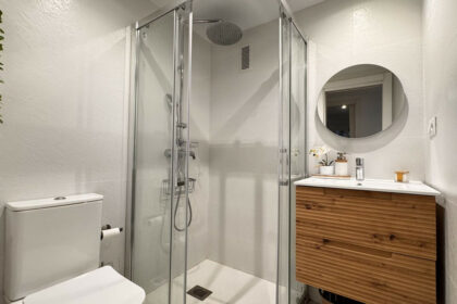 335e8c9b771f051dc787b9e6e781c119 - 19