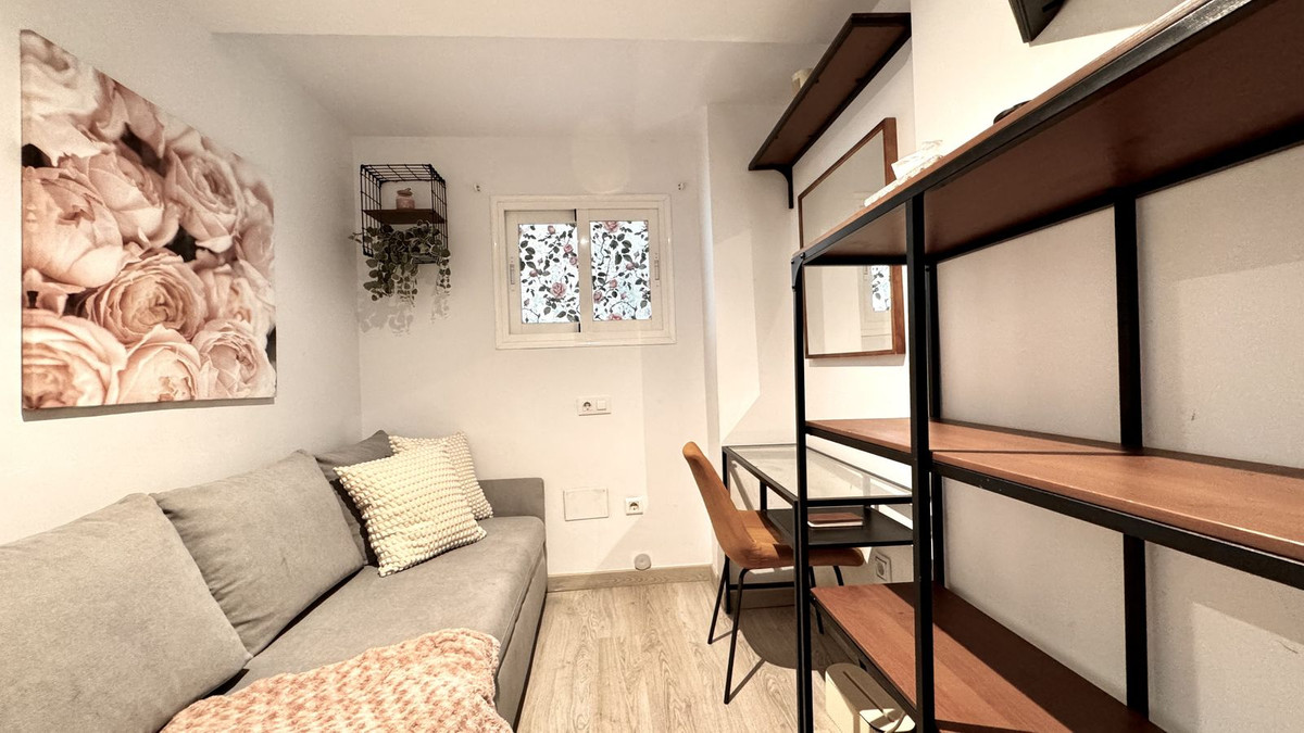 335e8c9b771f051dc787b9e6e781c119 - 23