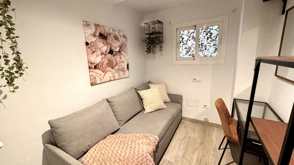 335e8c9b771f051dc787b9e6e781c119 - 24