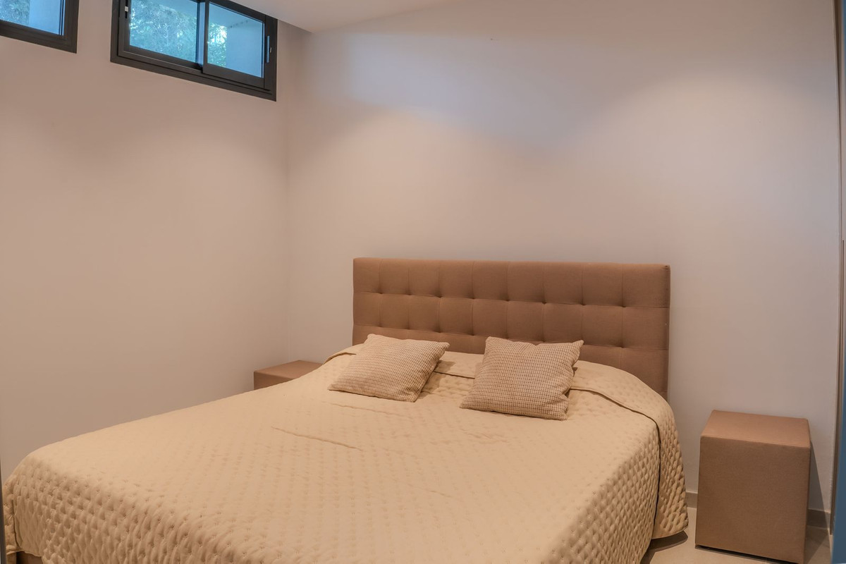 342d65aff396660df66a5d883c959a2a - 39