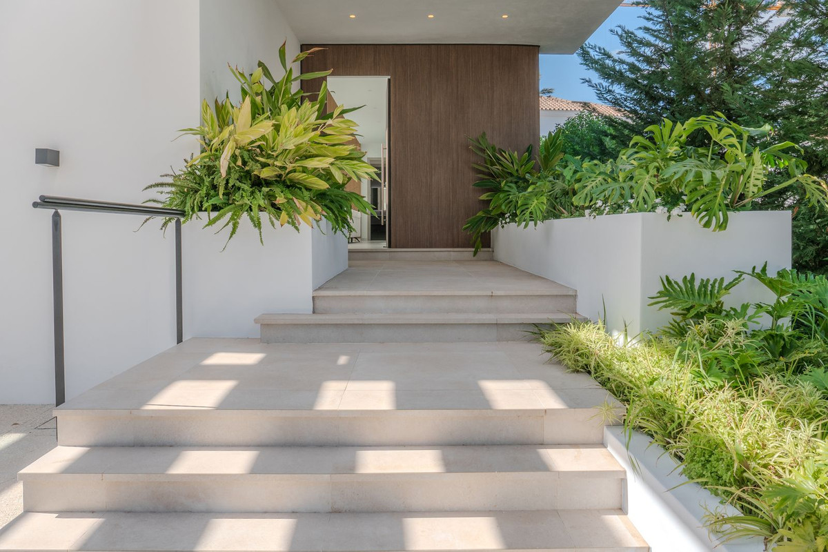 342d65aff396660df66a5d883c959a2a - 44