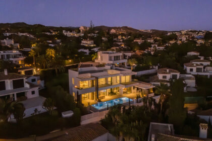 342d65aff396660df66a5d883c959a2a - 50