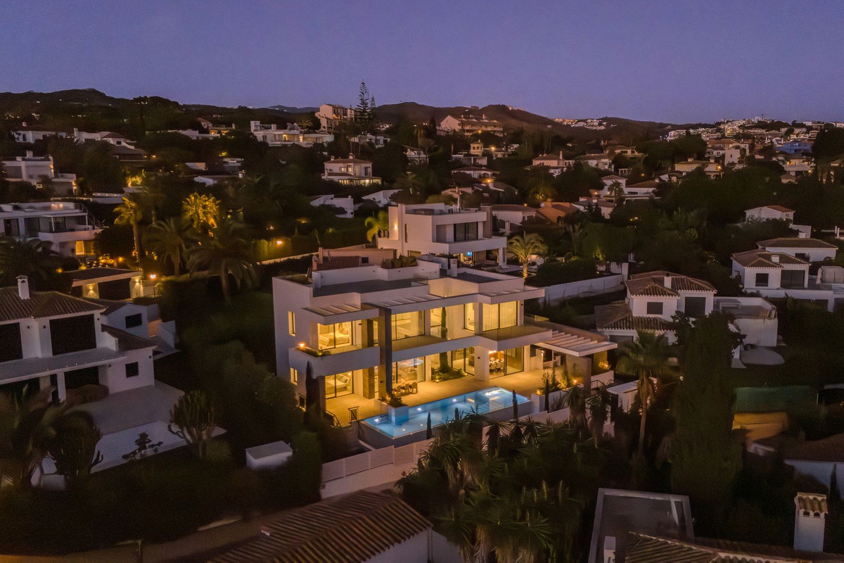 342d65aff396660df66a5d883c959a2a - 50