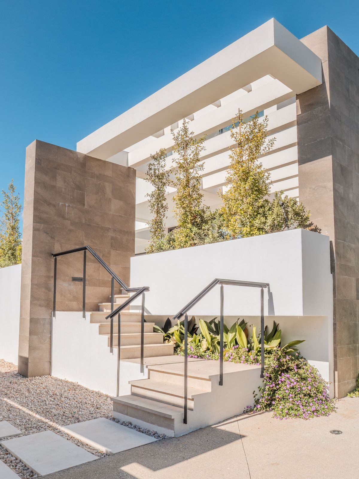 342d65aff396660df66a5d883c959a2a - 56