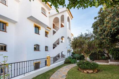 343b9f9ad84b5f710ce8a4de1f76bdec - 18