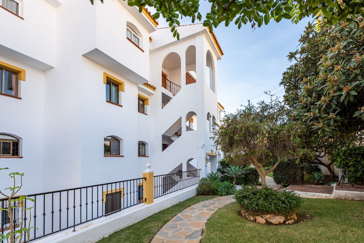 343b9f9ad84b5f710ce8a4de1f76bdec - 18