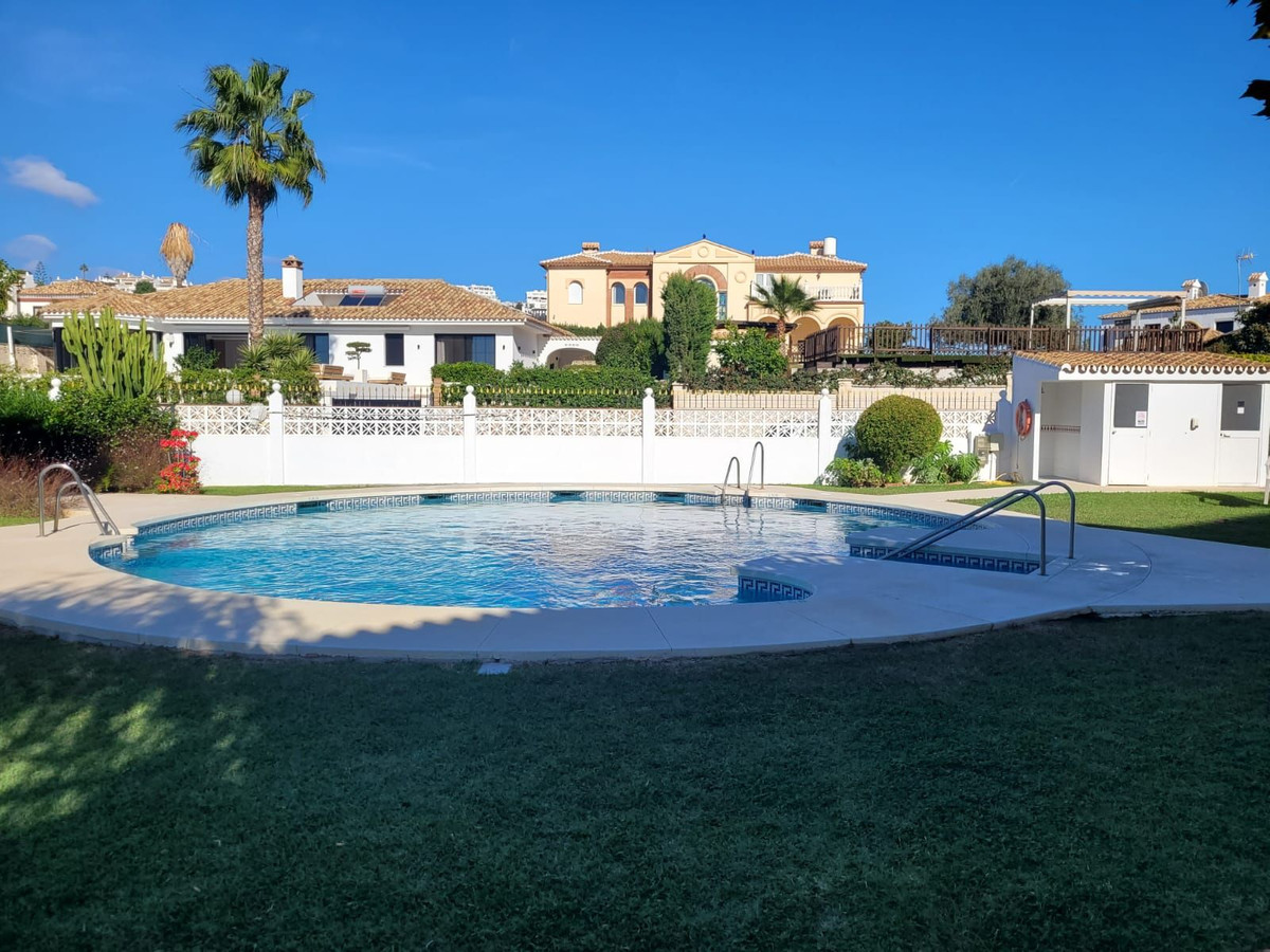 343b9f9ad84b5f710ce8a4de1f76bdec - 22